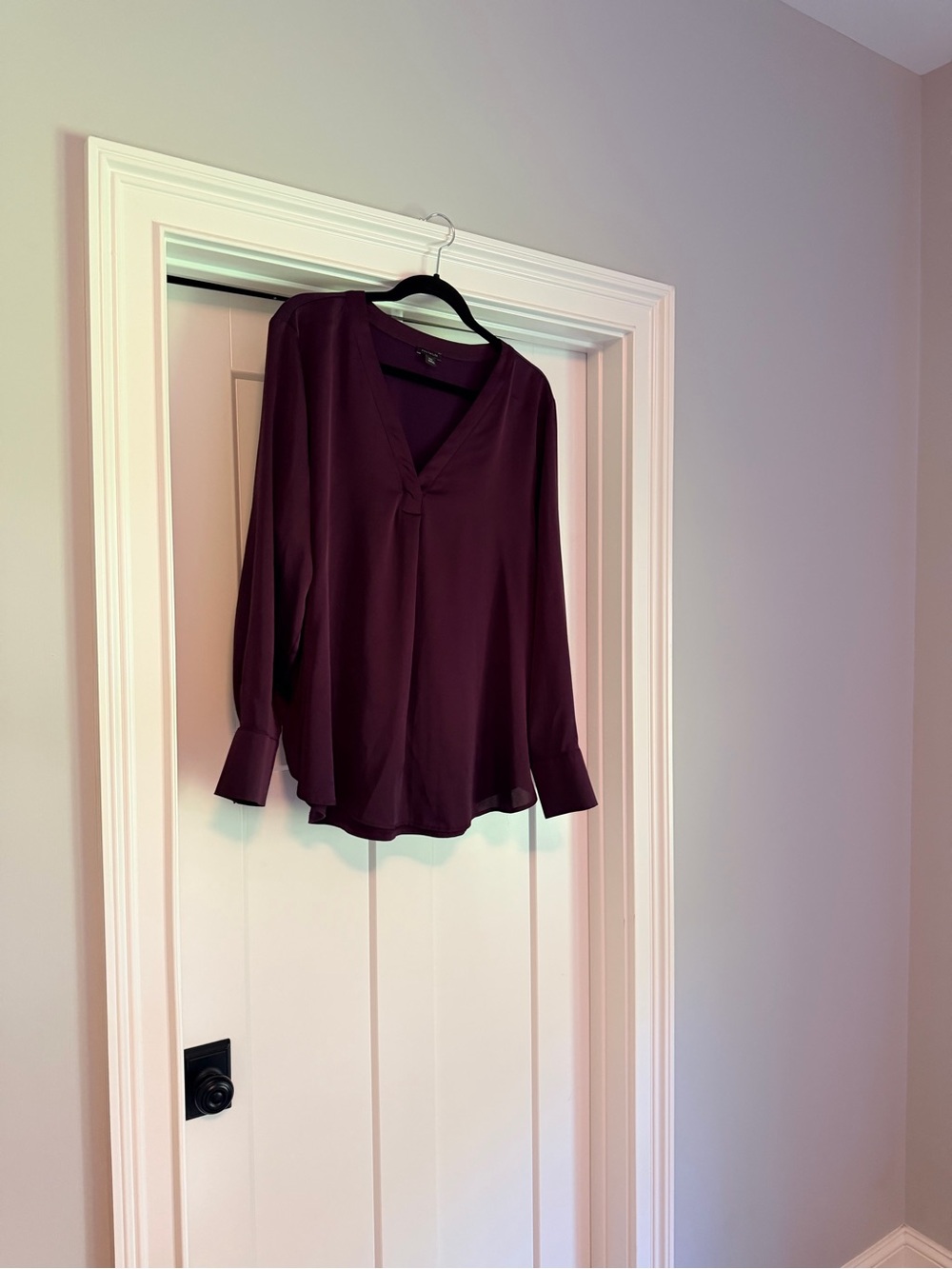 Ann Taylor Plum V-Neck Long-Sleeve Blouse